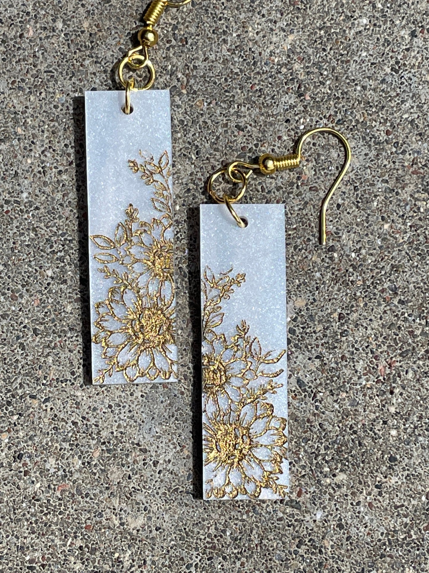 White Pearl Acrylic Drop Earrings with Engraved Flowers, Elegant White Pearl Acrylic Earrings with Laser Engraved Floral Motif