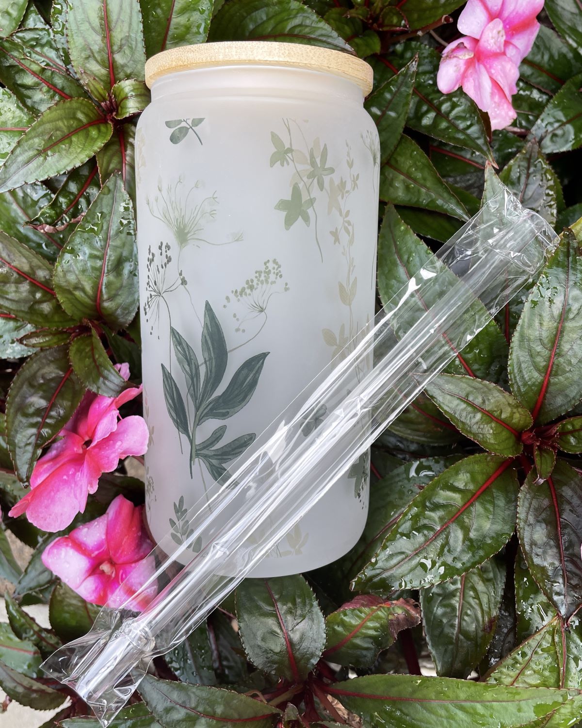 16 oz Frosted Glass Can Tumbler with Bamboo Lid & Straw