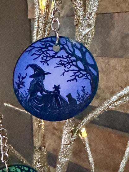 Dark Forest Witch Keychain – Gothic Charm in Purple or Green