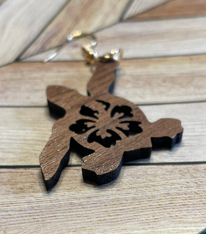 Ocean-inspired Turtle Earrings, Sea Turtle Dangle Earrings, Beachy Turtle Dangle Earrings