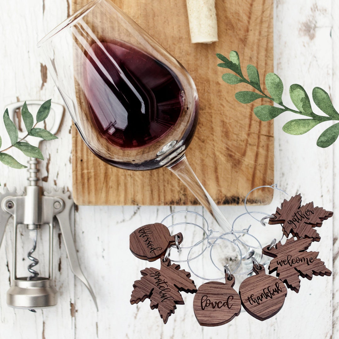 Thanksgiving Wine Charms Set of 6 – Engraved Wood with Gratitude Words – Acorn & Leaf Shapes