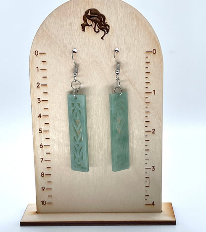 Elegant Green Tea Acrylic Earrings: Unique Jade-Inspired Design