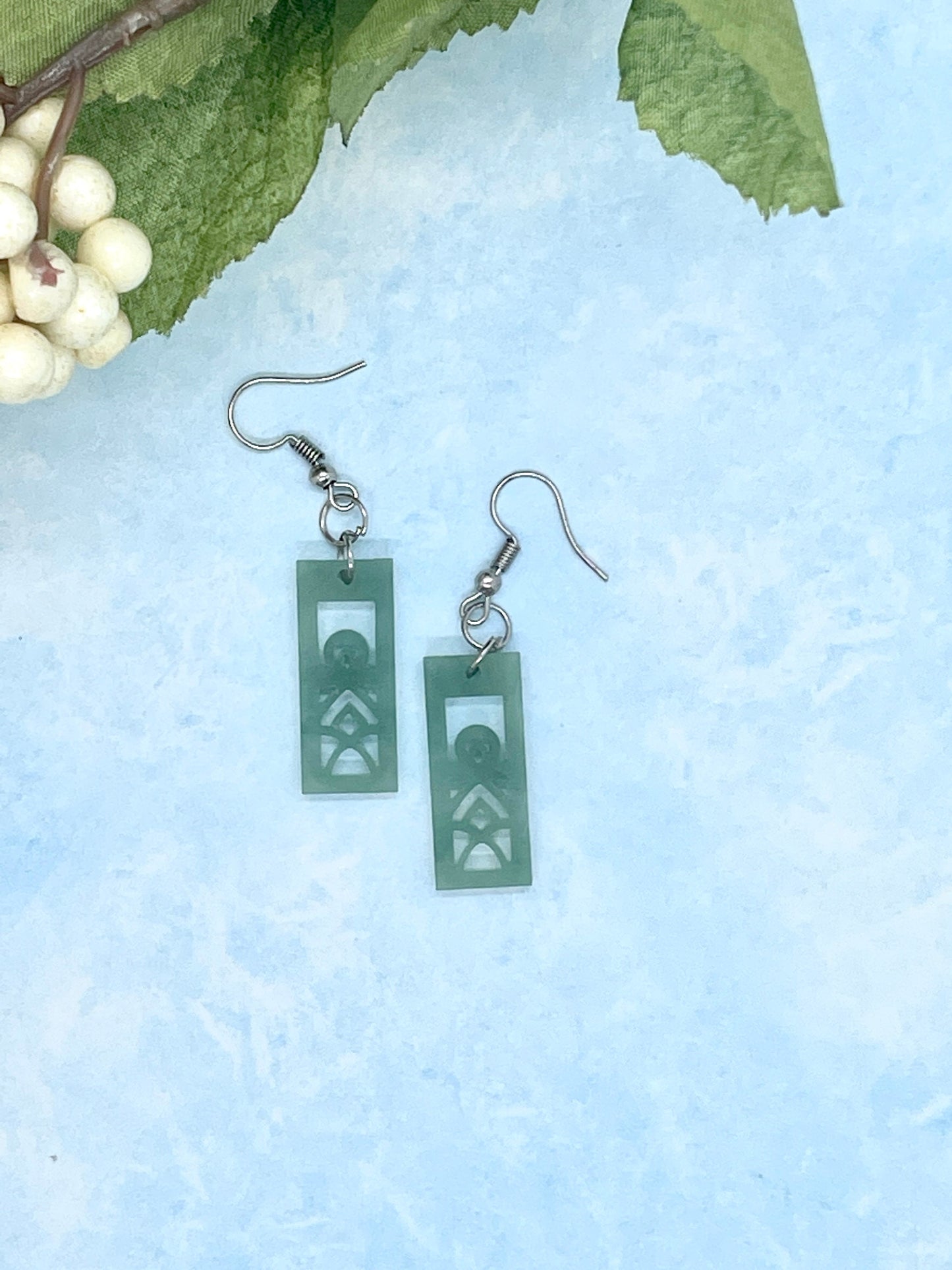Elegant Green Tea Acrylic Earrings: Unique Jade-Inspired Design