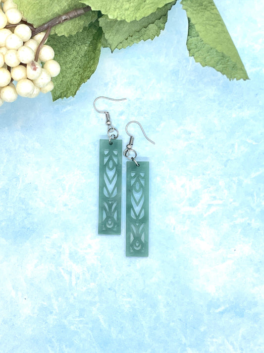 Elegant Green Tea Acrylic Earrings: Unique Jade-Inspired Design
