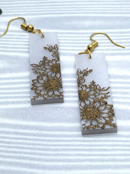 White Pearl Acrylic Drop Earrings with Engraved Flowers, Elegant White Pearl Acrylic Earrings with Laser Engraved Floral Motif