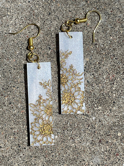 White Pearl Acrylic Drop Earrings with Engraved Flowers, Elegant White Pearl Acrylic Earrings with Laser Engraved Floral Motif